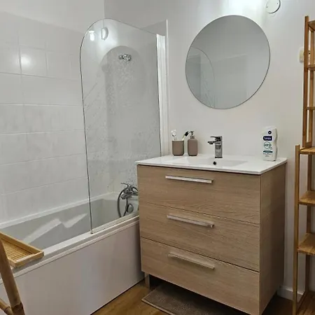 La Petite Maison Dans La Pinede *